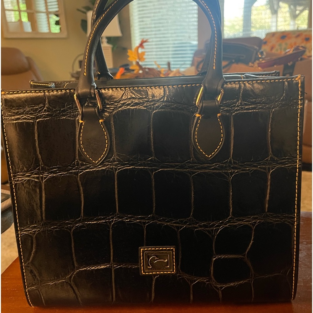 Classic Croc Dooney Bourke with pink fabric interior